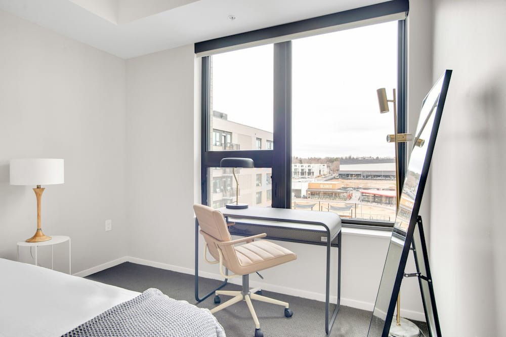 Photo of Bedroom in Hale