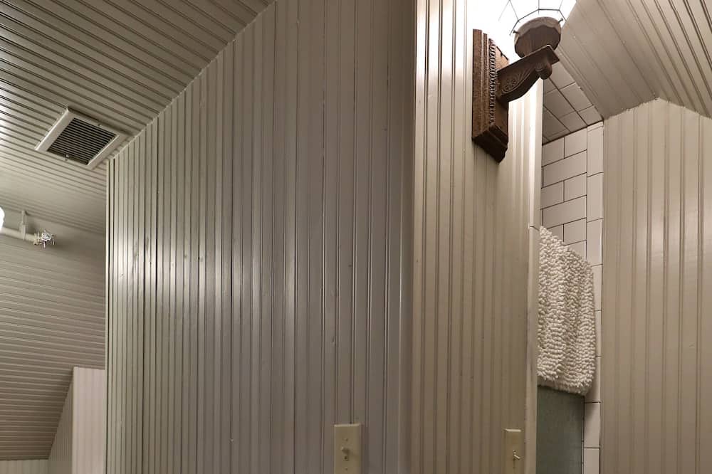 Photo of Bathroom in Sayles Blvd. Area