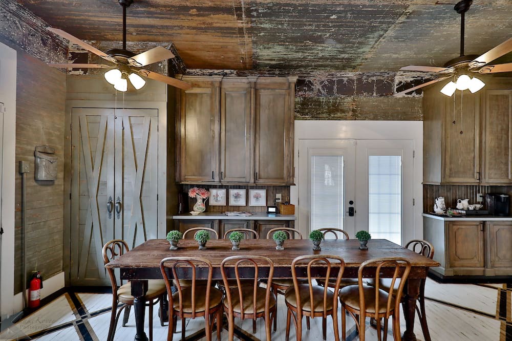 Photo of Kitchen in Sayles Blvd. Area