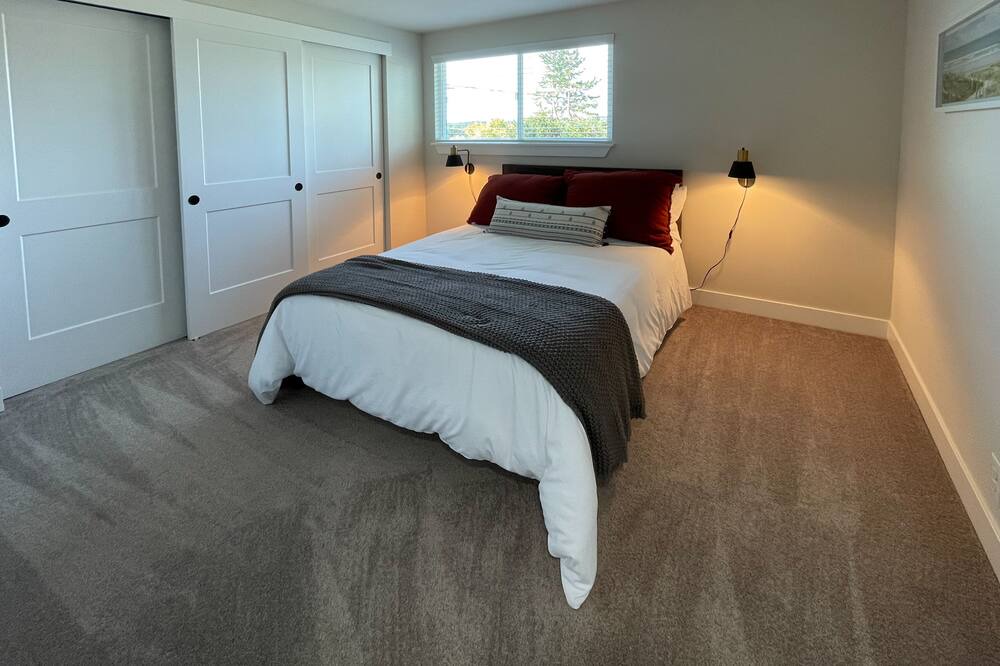 Photo of Bedroom in Freeland