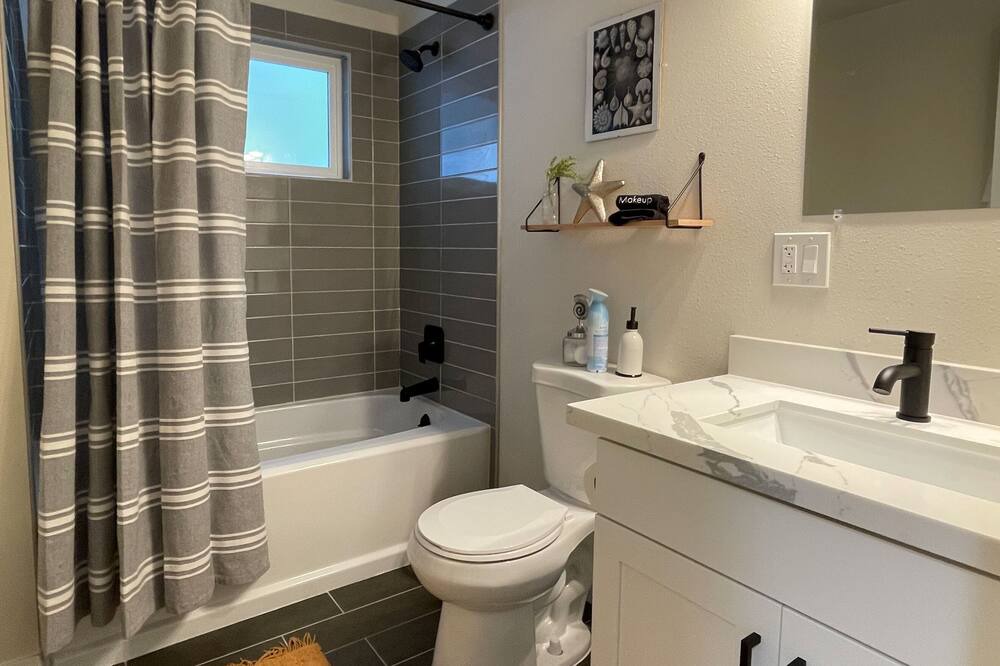 Photo of Bathroom in Freeland