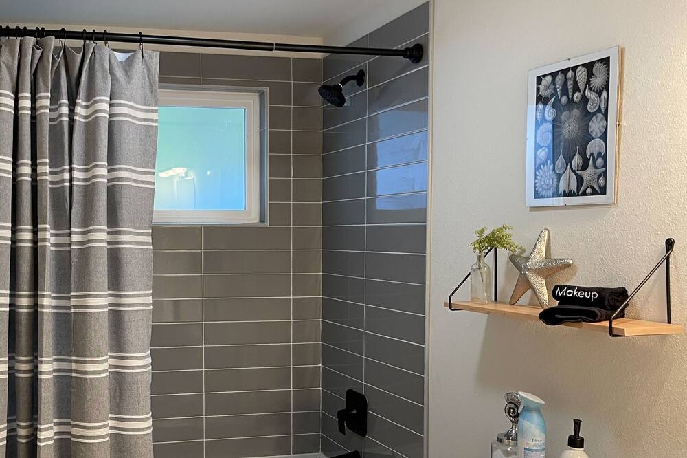 Photo of Bathroom in Freeland