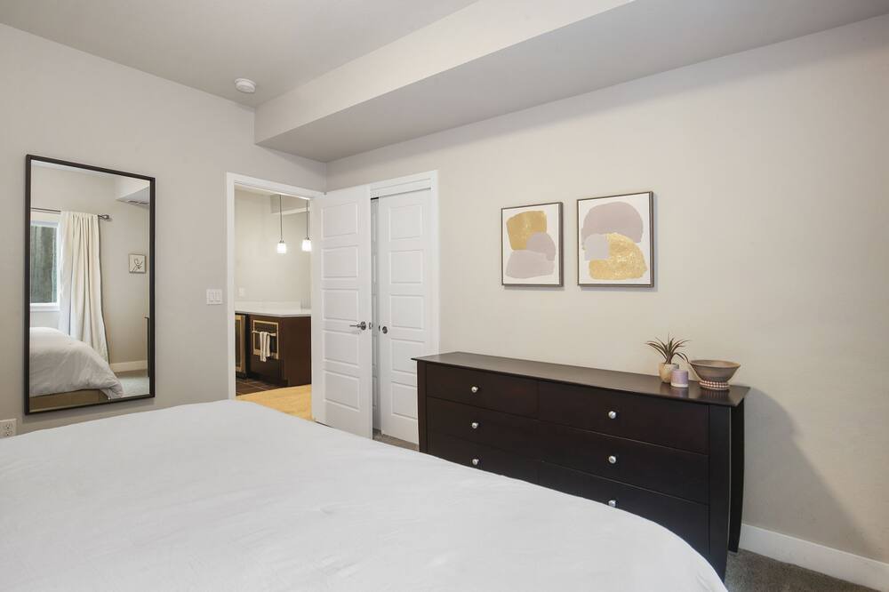Photo of Bedroom in Stapleton