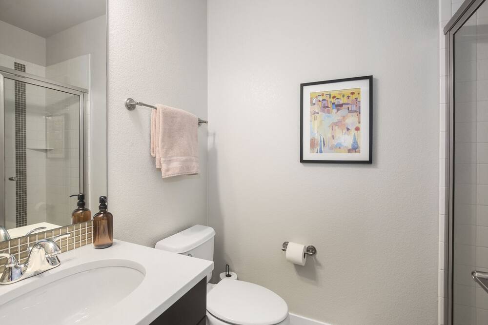 Photo of Bathroom in Stapleton