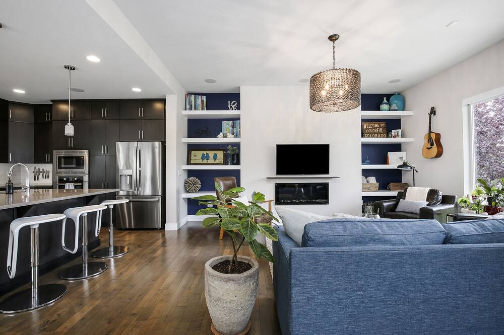 Photo of Livingroom in Stapleton