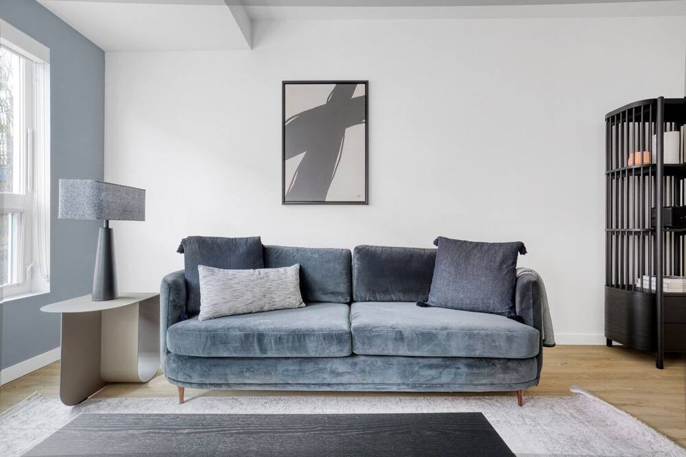 Photo of Livingroom in North Beacon Hill