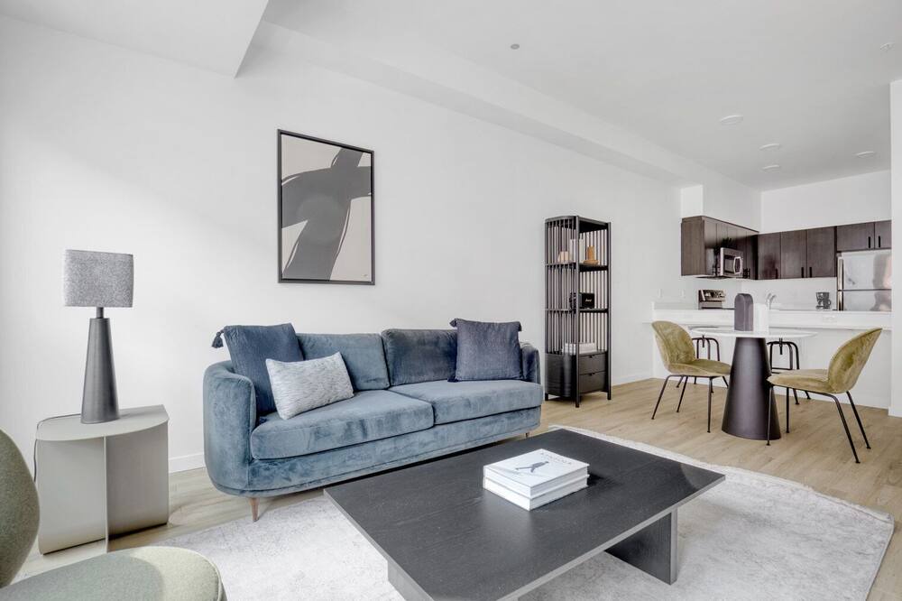 Photo of Livingroom in North Beacon Hill