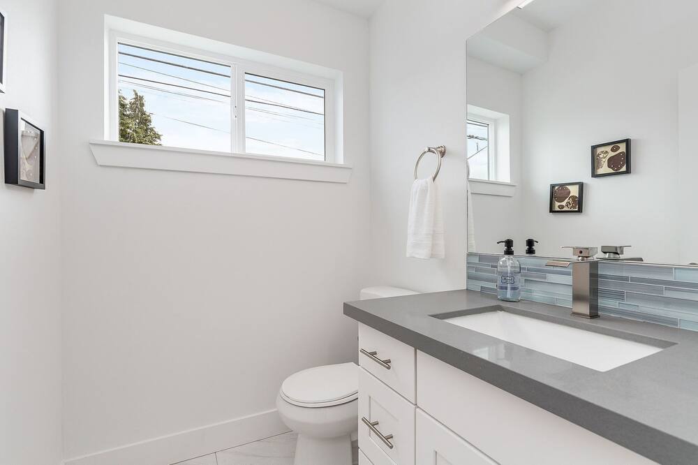 Photo of Bathroom in North Beacon Hill