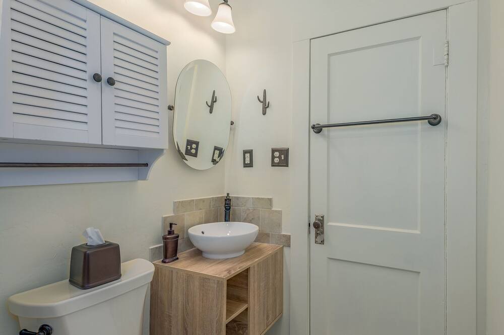 Photo of Bathroom in University Heights
