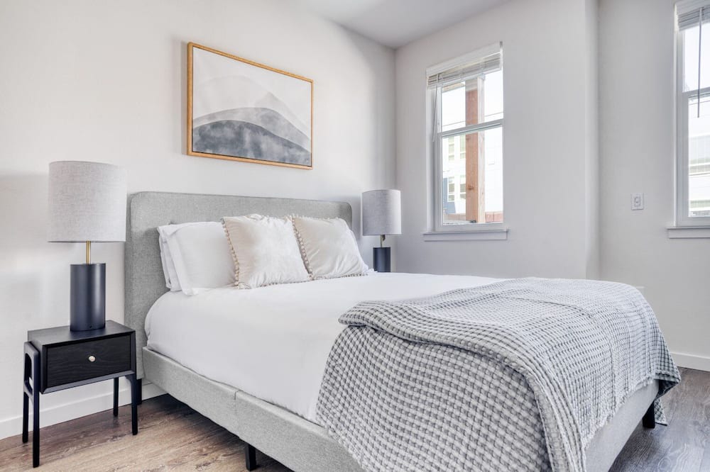 Photo of Bedroom in Five Points