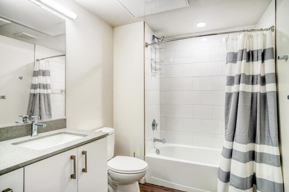 Photo of Bathroom in Five Points