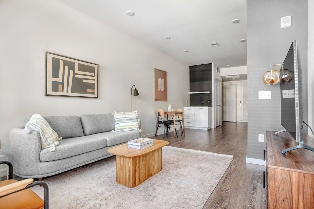 Photo of Livingroom in Five Points