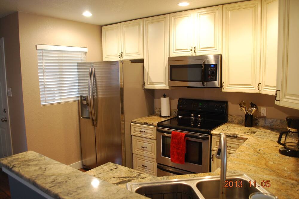 Photo of Kitchen in Jewell Heights - Hoffman Heights
