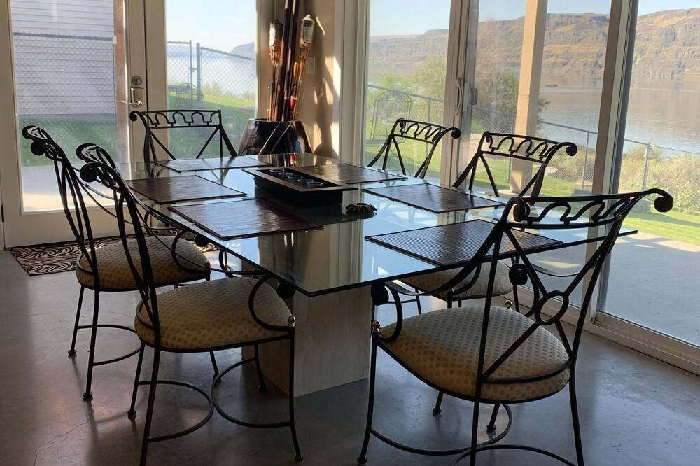 Photo of Kitchen in Sunland Estates
