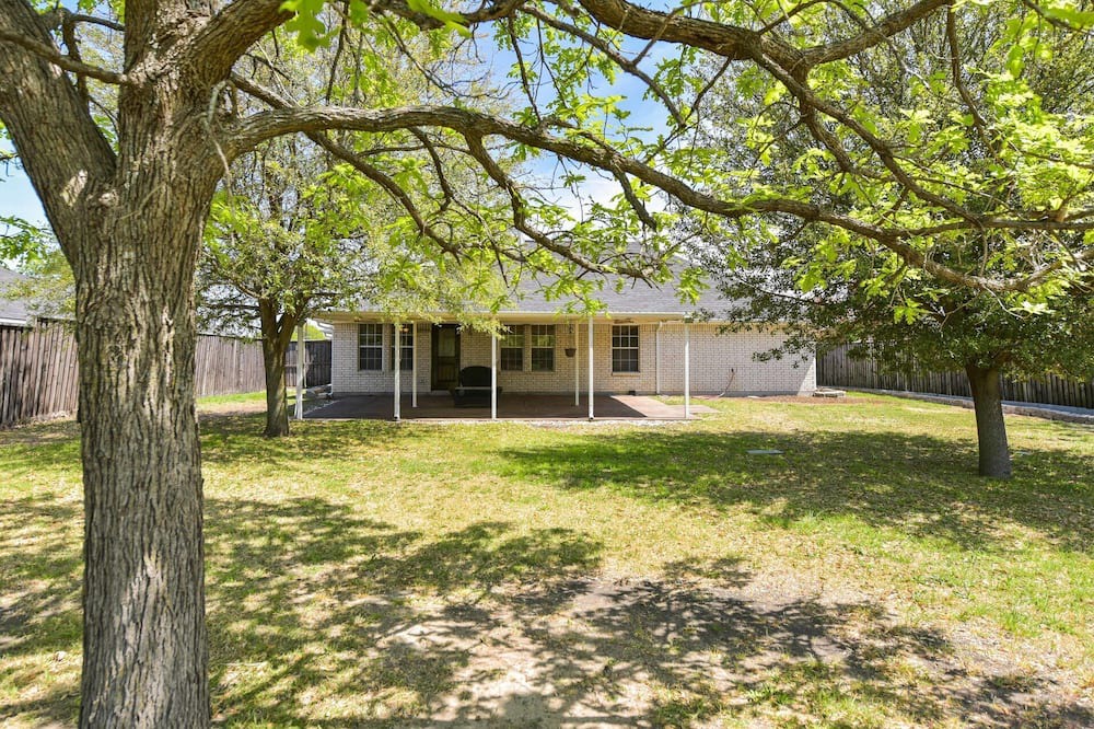 Photo of Outdoor in Red Oak