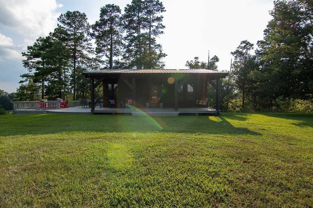 Photo of Outdoor in Smithville