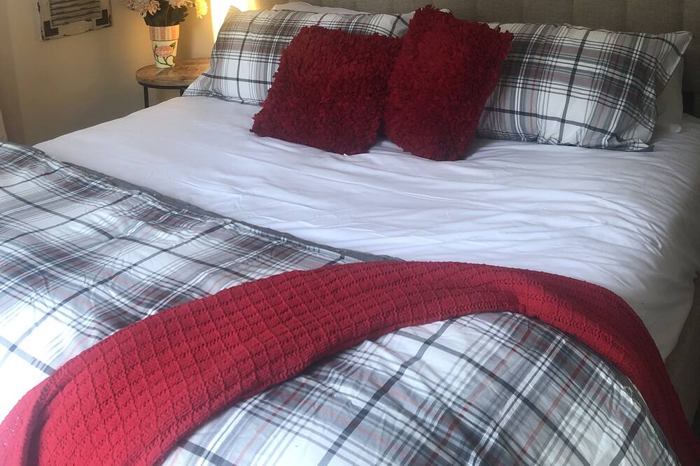 Photo of Bedroom in Shadow Mountain