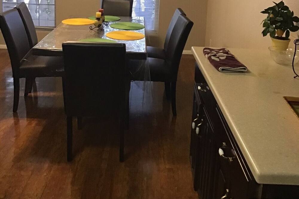 Photo of Kitchen in West Bluff