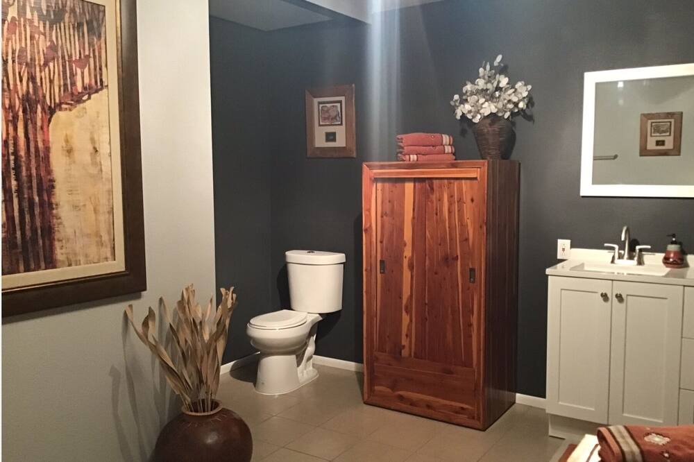 Photo of Bathroom in West Bluff