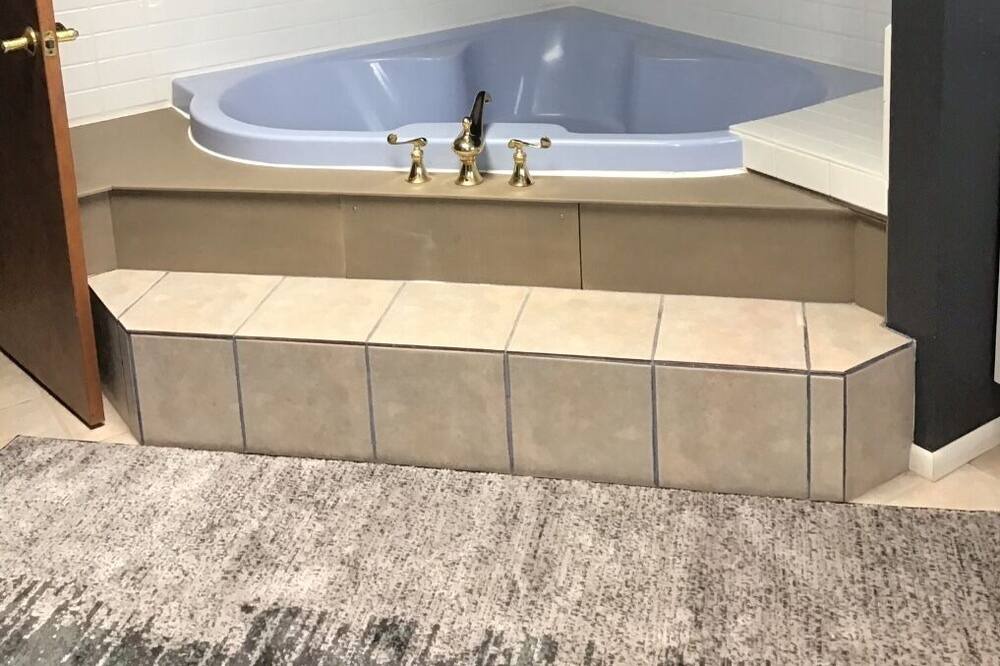 Photo of Bathroom in West Bluff