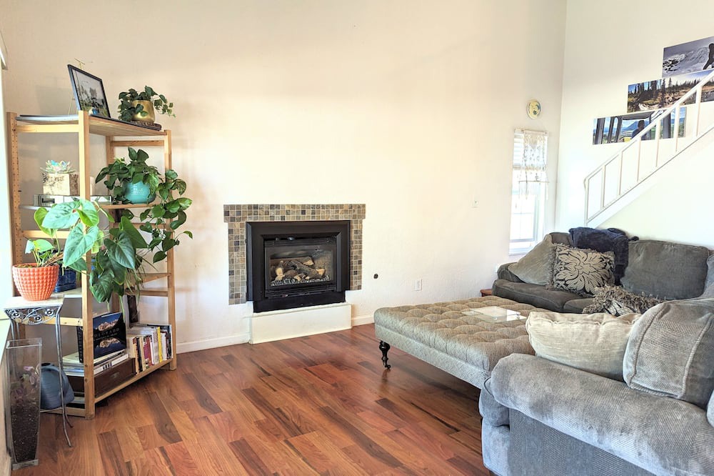Photo of Livingroom in West Westminster