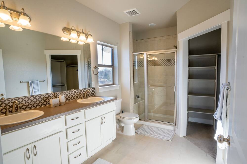 Photo of Bathroom in Centerra