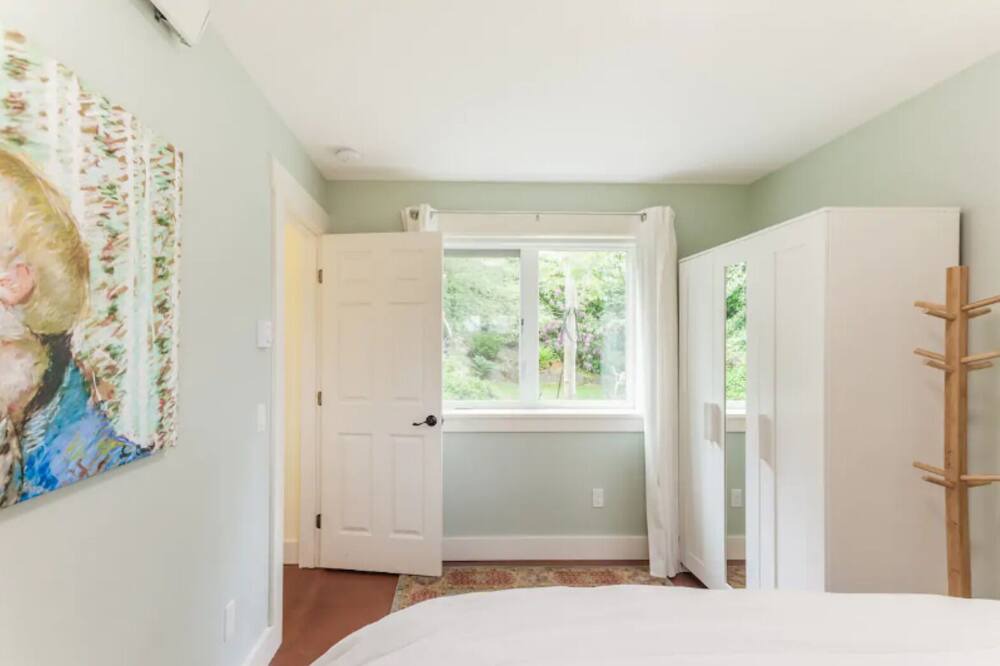 Photo of Bedroom in Columbia City