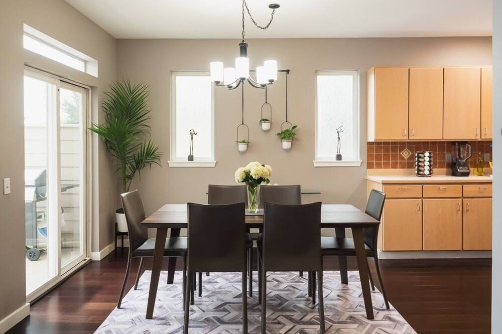 Photo of Bedroom in Southeast Magnolia