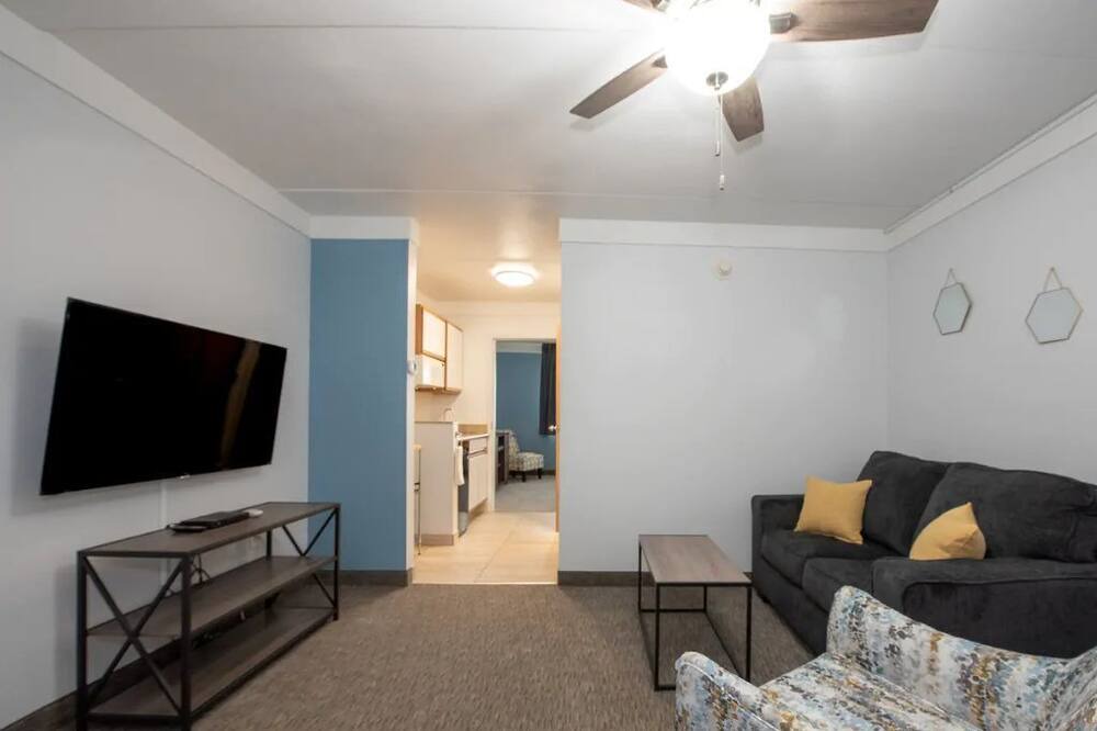 Photo of Bedroom in Indianola
