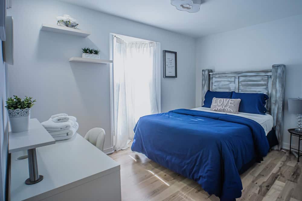Photo of Bedroom in Lenexa