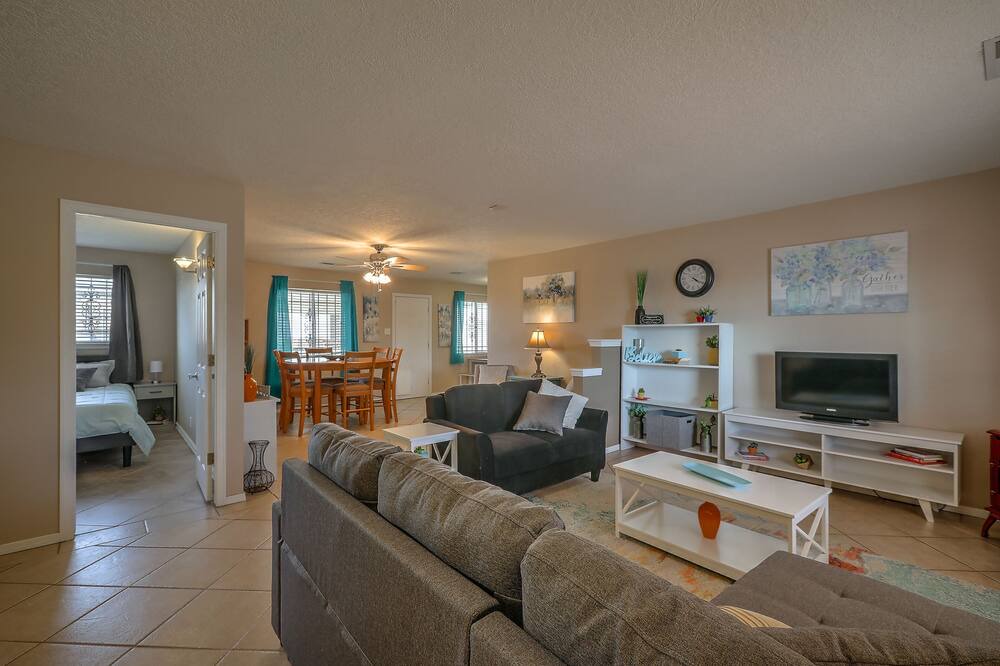 Photo of Livingroom in Northeast Heights