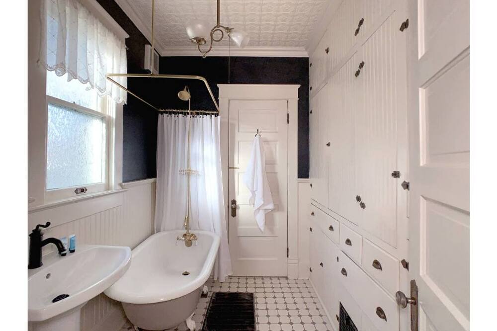 Photo of Bathroom in Kennewick