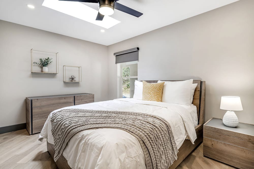 Photo of Bedroom in Sandia Heights North