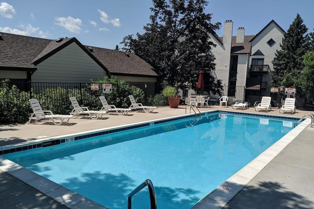 Photo of Outdoor in Englewood