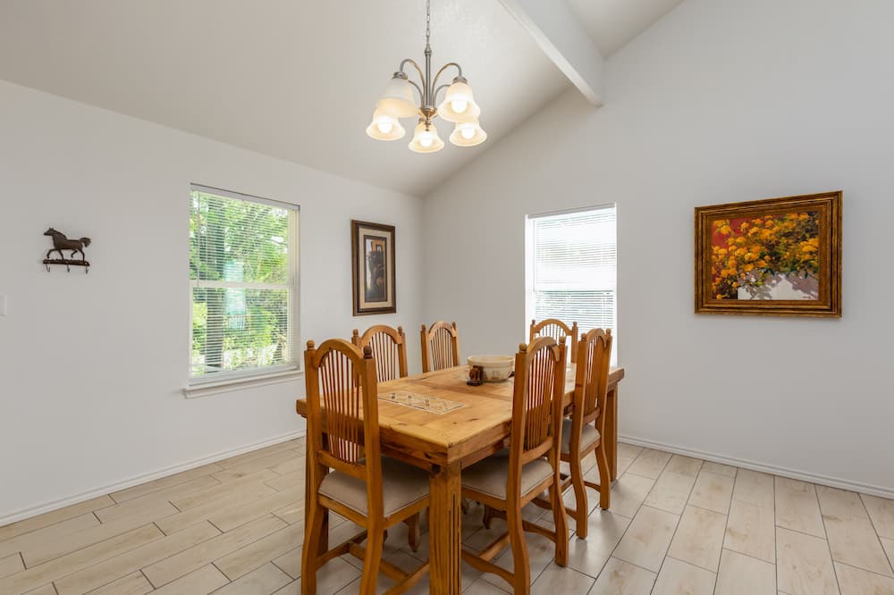 Photo of Kitchen in Granbury