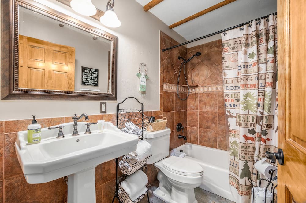 Photo of Bathroom in Carriage Hills