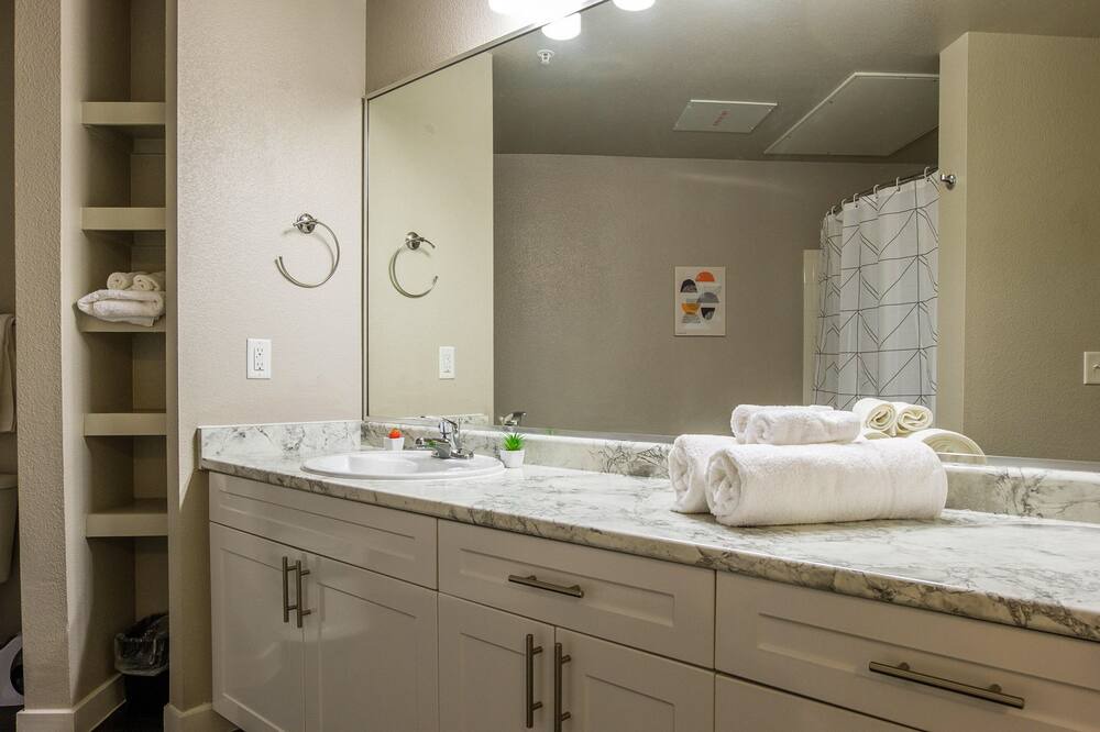 Photo of Bathroom in Fort Worth Cultural District