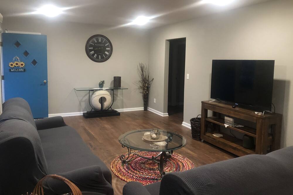 Photo of Livingroom in Quincy