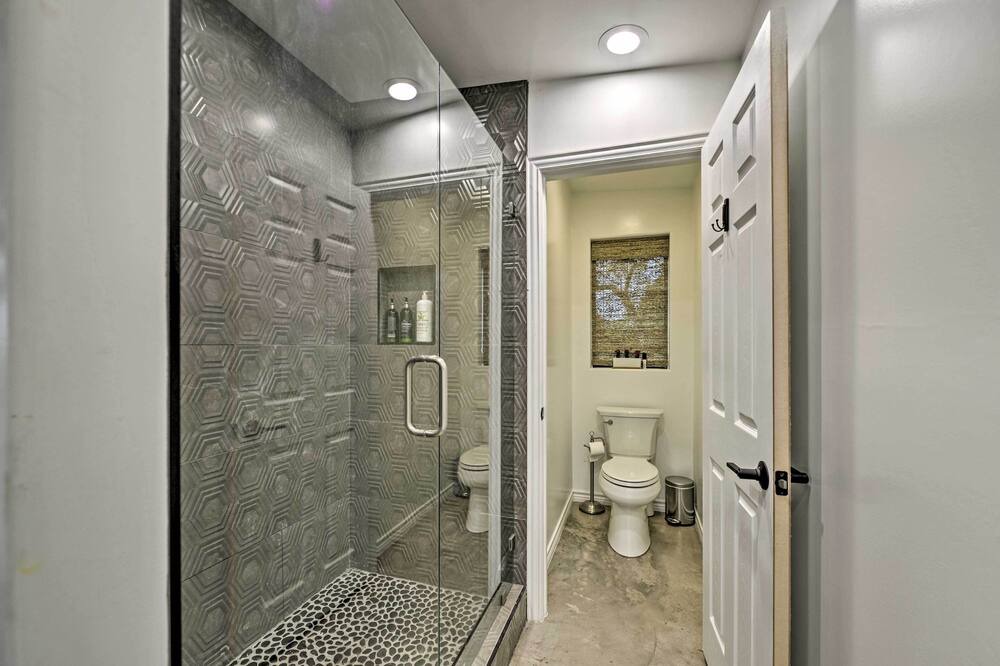 Photo of Bathroom in May