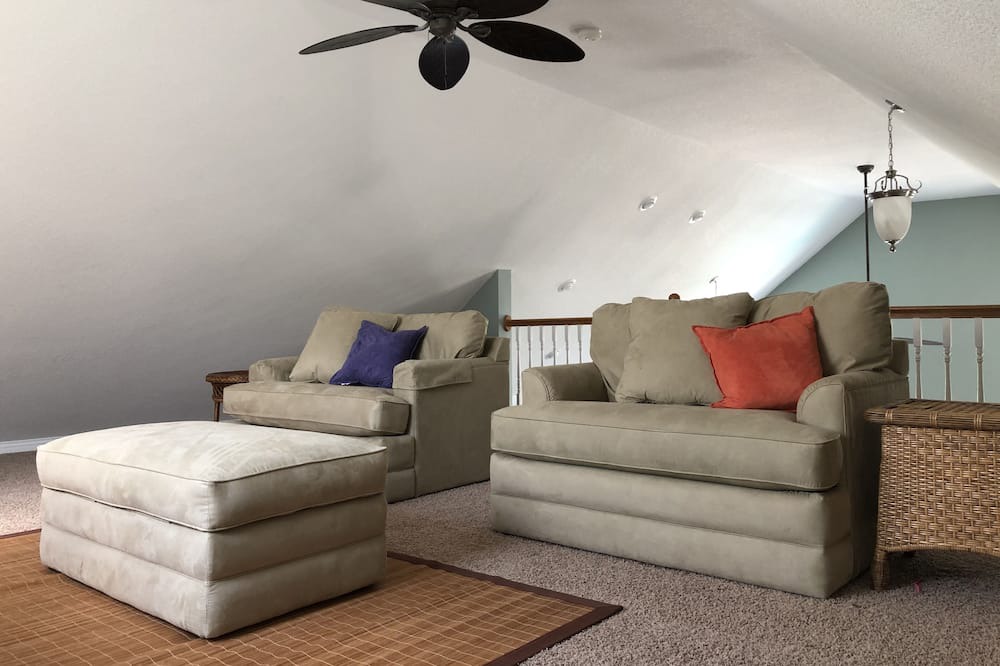 Photo of Livingroom in Sun Valley Lake