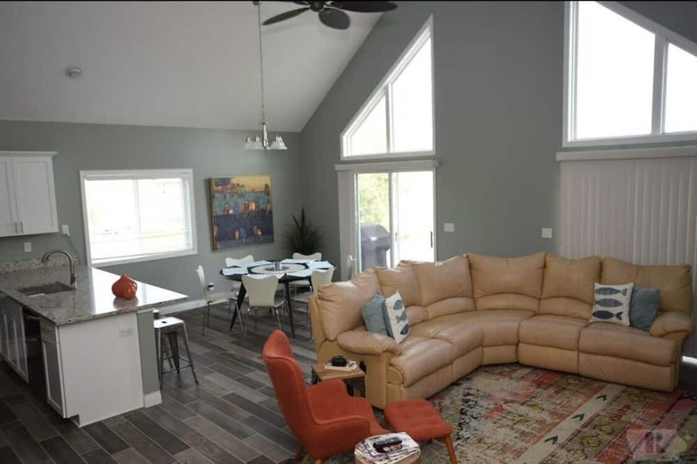 Photo of Livingroom in Sun Valley Lake