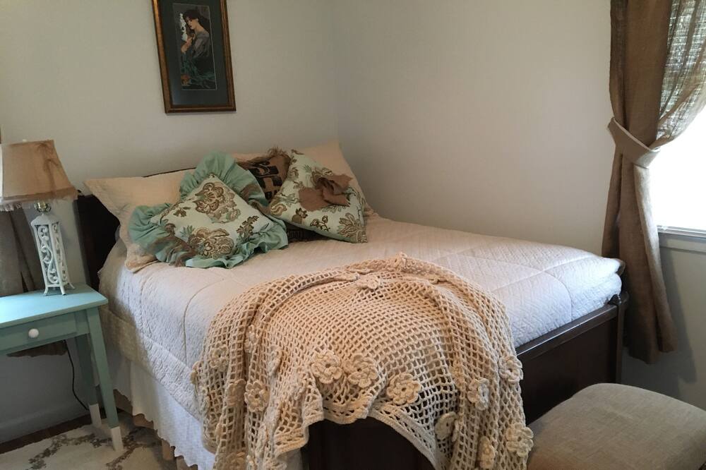Photo of Bedroom in Emmett