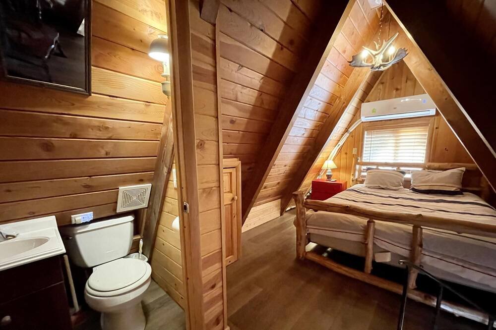 Photo of Bathroom in Donnelly
