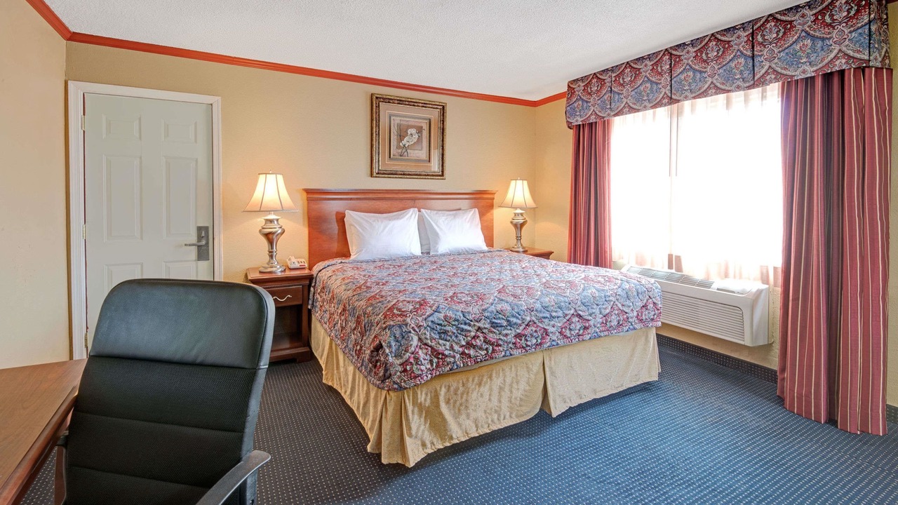 Photo of Bedroom in Huning Highland Historic District