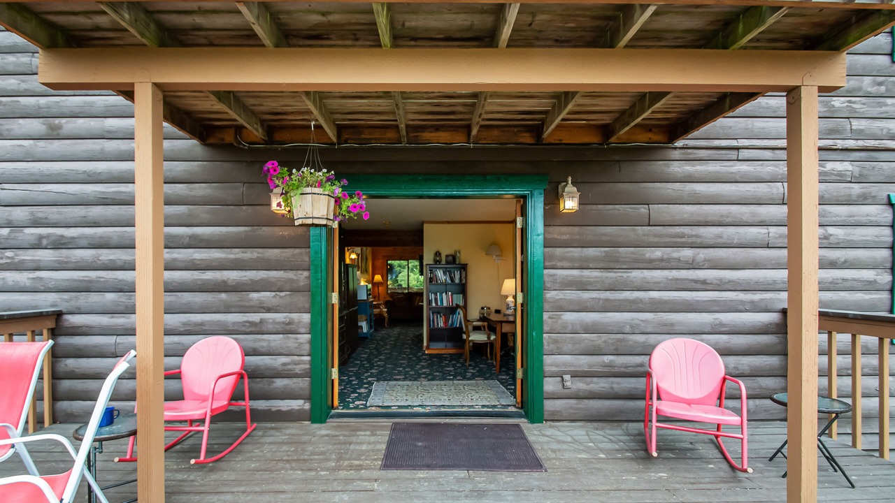Photo of Patio Balcony in Deer Harbor