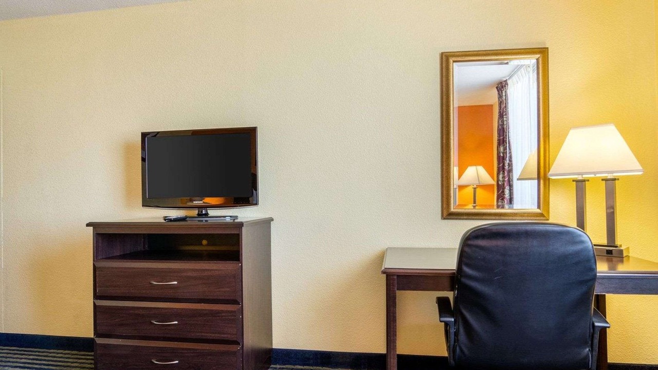 Photo of Bedroom in Liberal