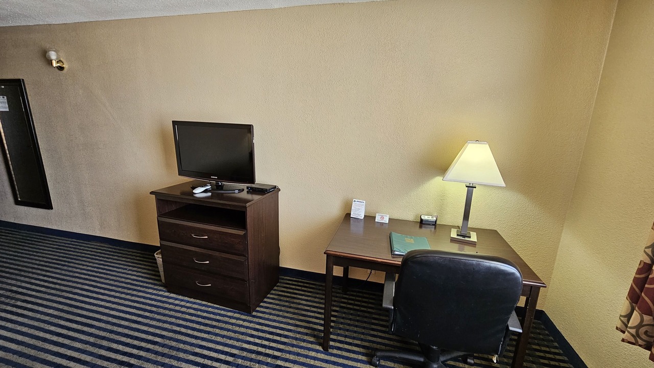 Photo of Bedroom in Liberal