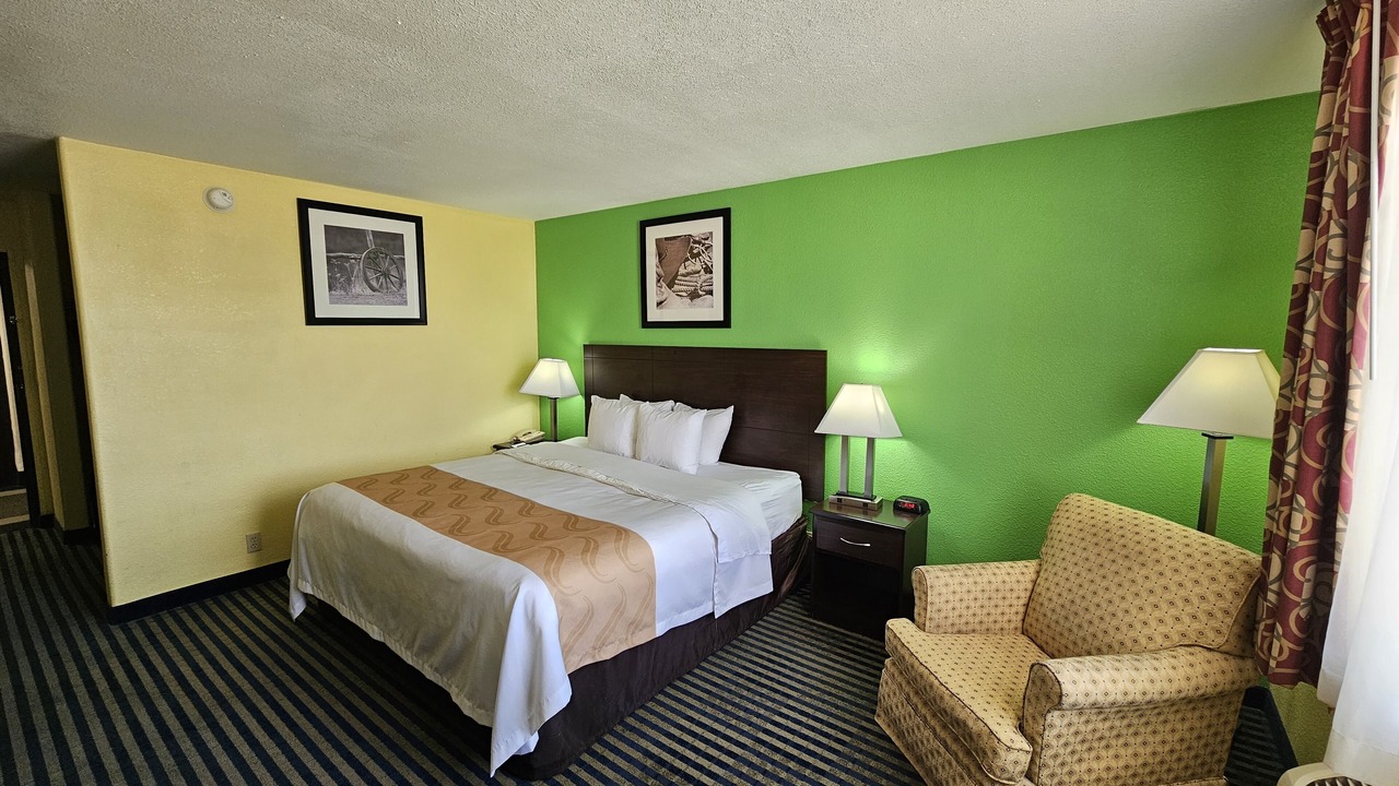 Photo of Bedroom in Liberal