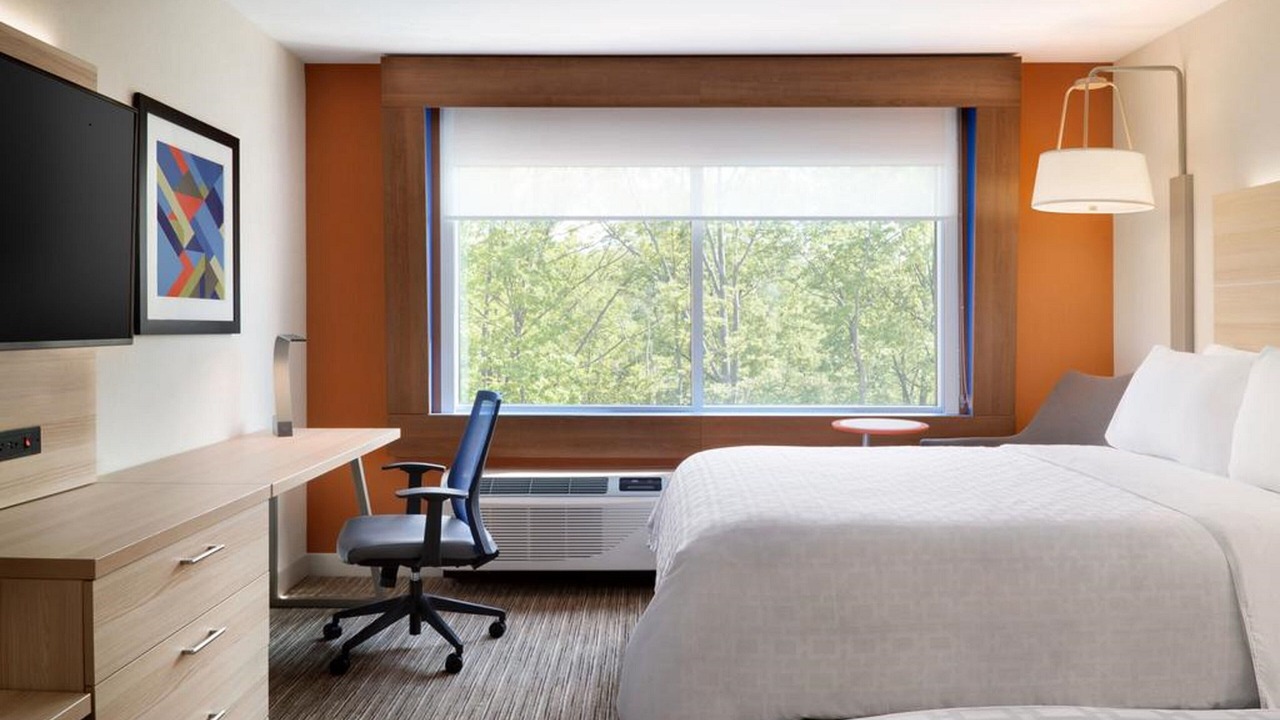 Photo of Bedroom in Maryville