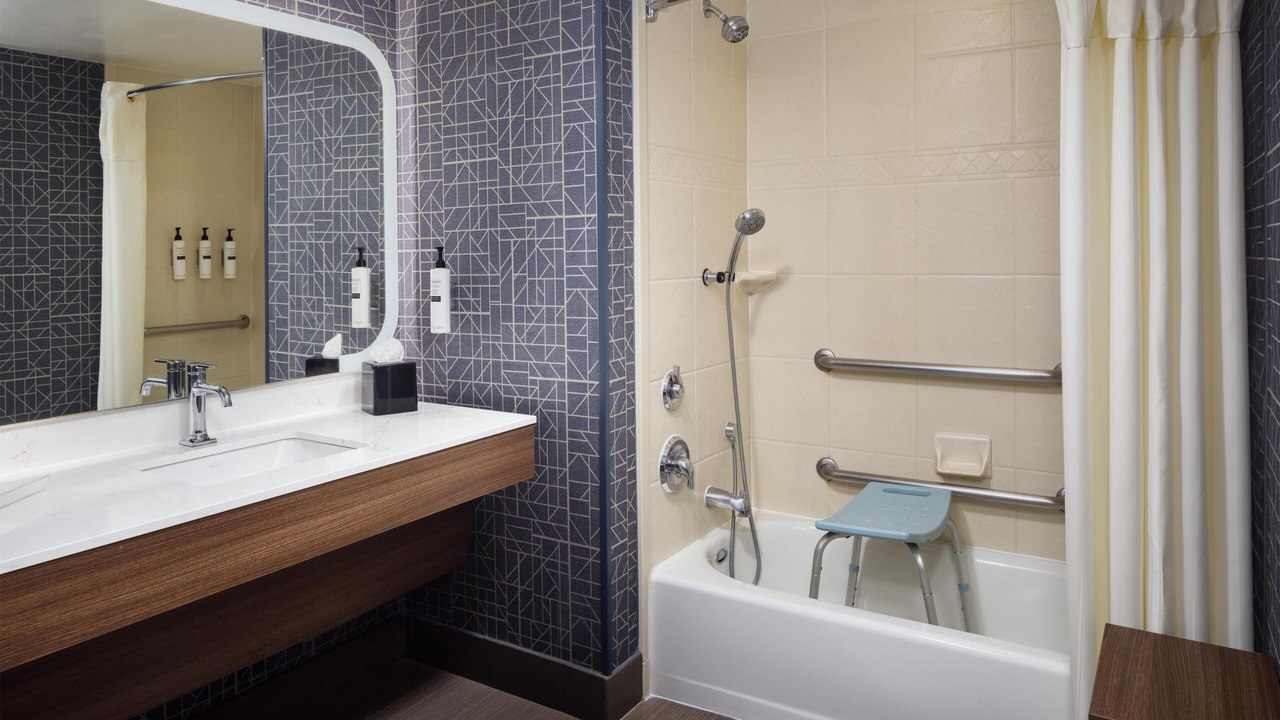 Photo of Bathroom in Gateway